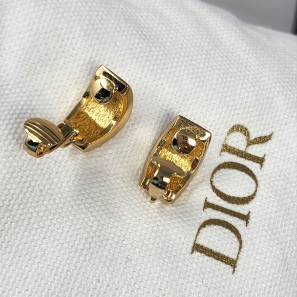 Christian dior Clip-on Earrings with Dustbag & Sample Perfume - Picture 8 of 12